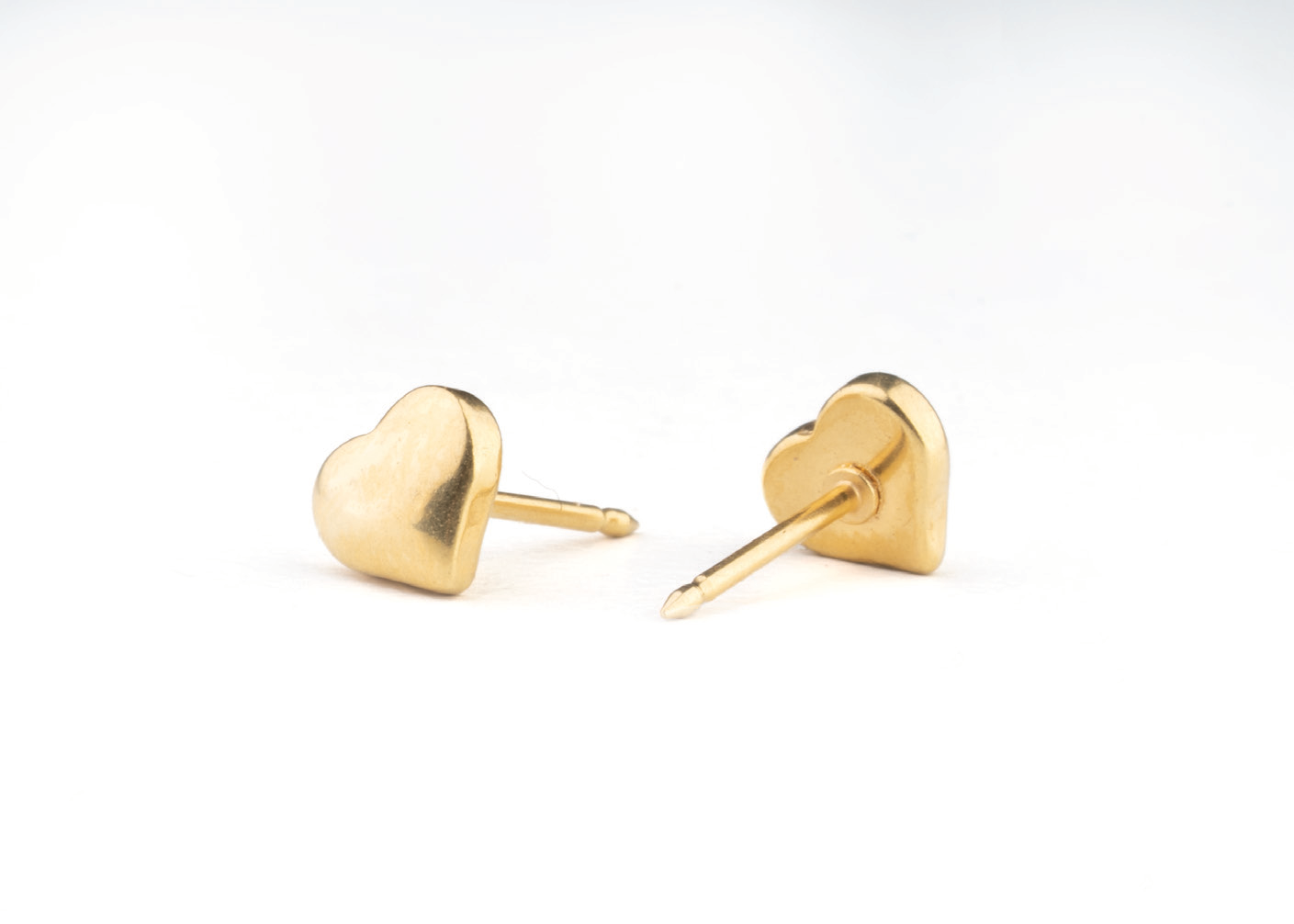 24KT gold-plated ear piercing stud, catalogue ref. 903C1